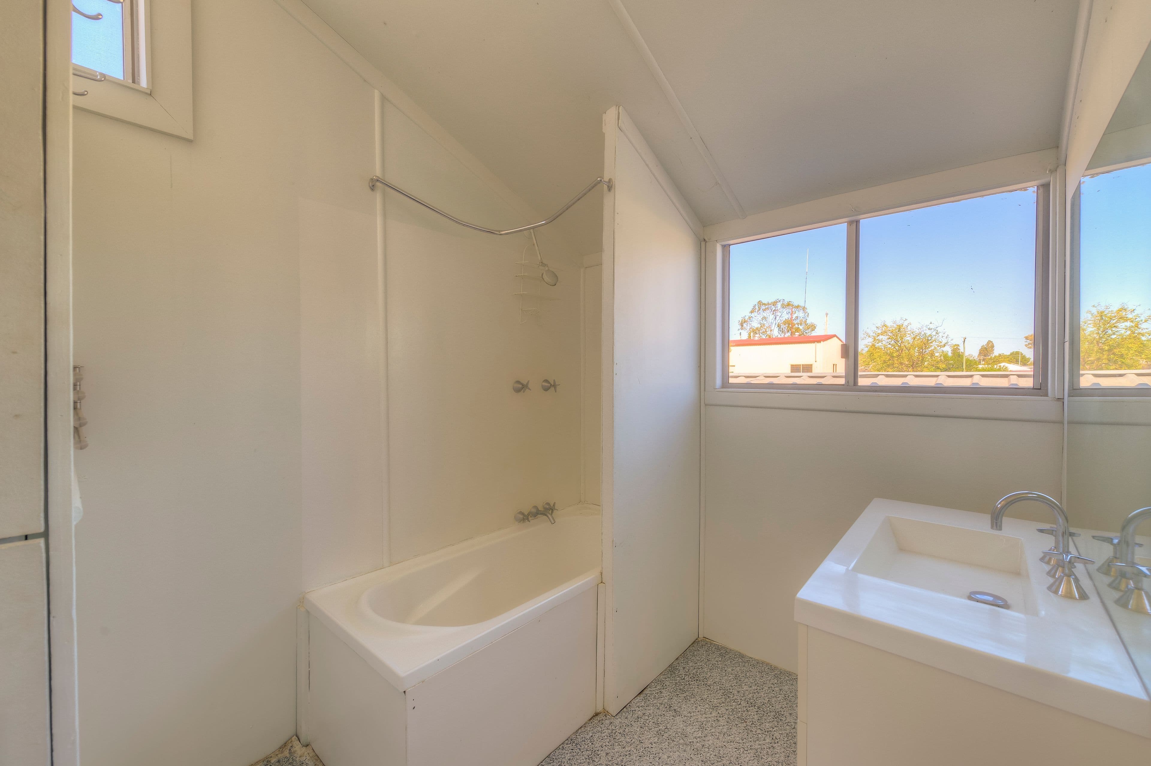 4 Mundell Street, Wandoan QLD 4419, Wandoan - Thumbnail 5