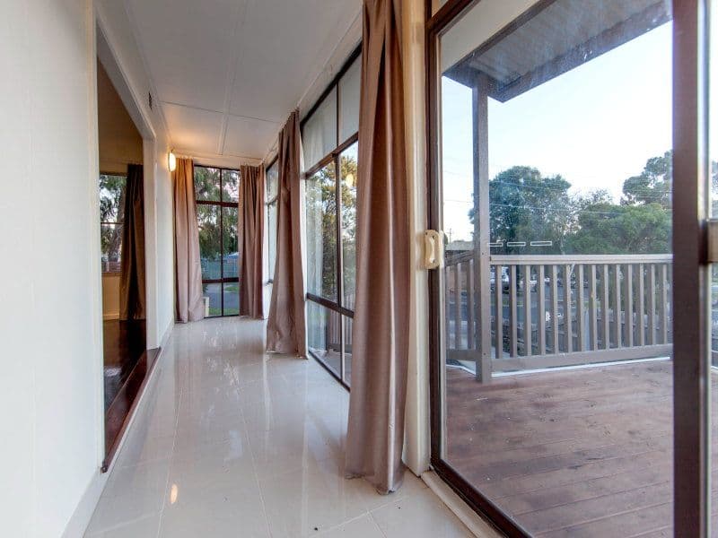 5 Candlebark Crescent, FRANKSTON NORTH VIC 3200, Frankston North - Thumbnail 3