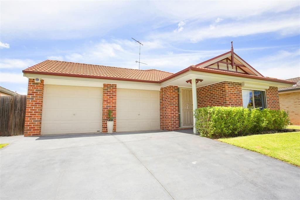 39 Ballybunnion Terrace, Glenmore Park - Image 1