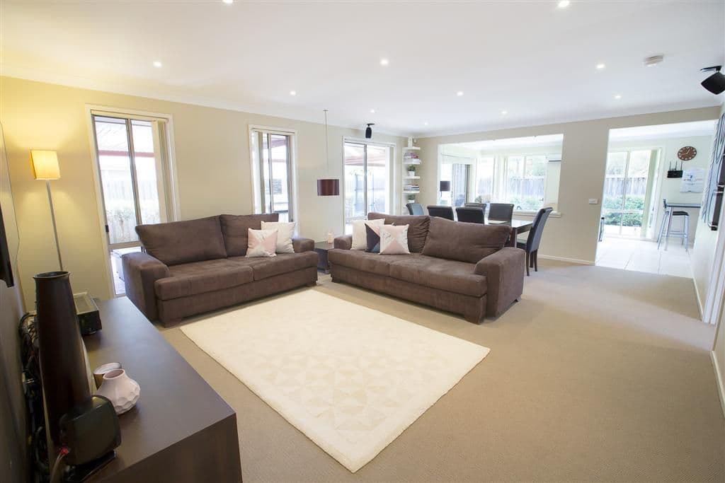 39 Ballybunnion Terrace, Glenmore Park - Thumbnail 2
