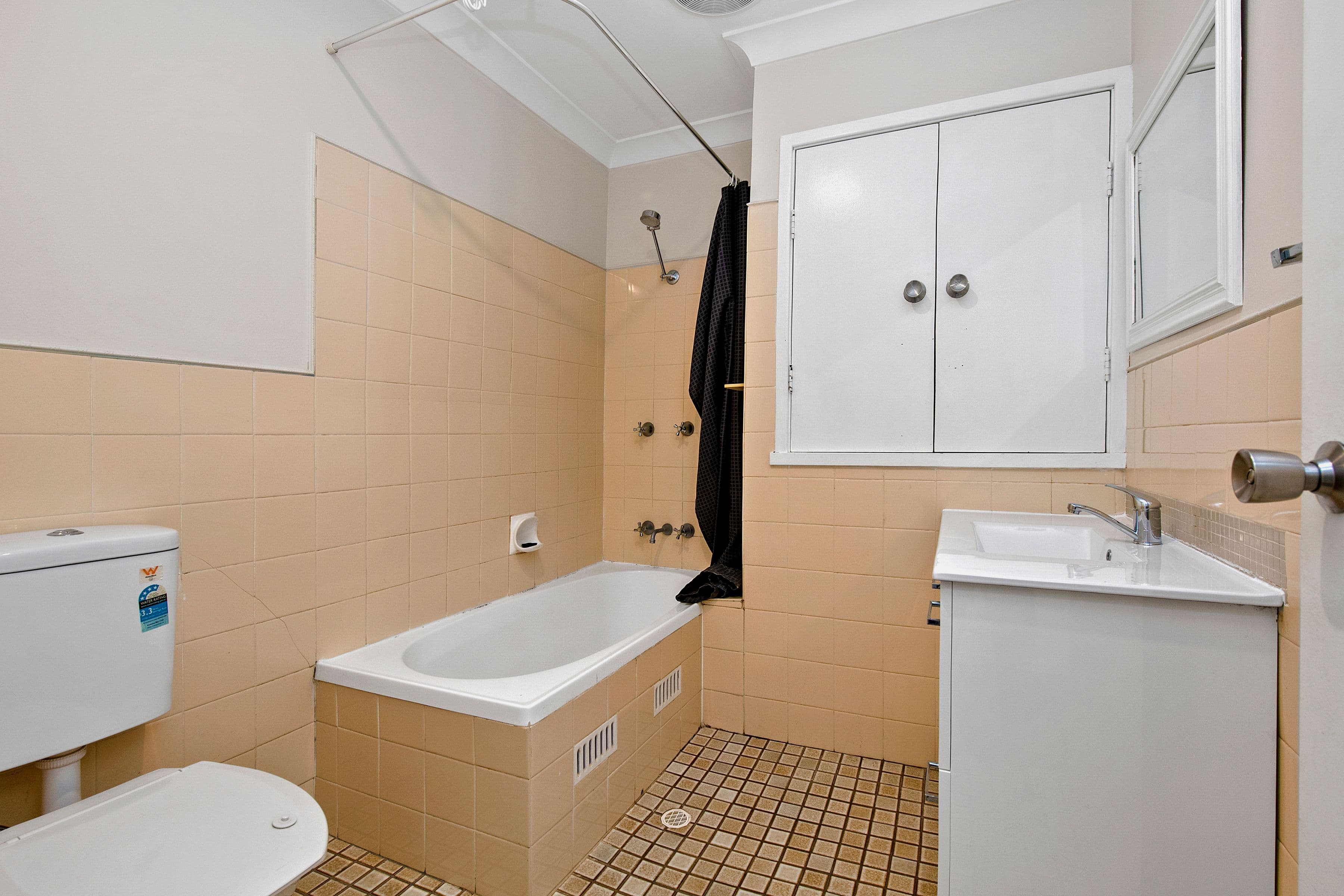 2 Stuart Avenue, Normanhurst NSW 2076, Normanhurst - Thumbnail 6