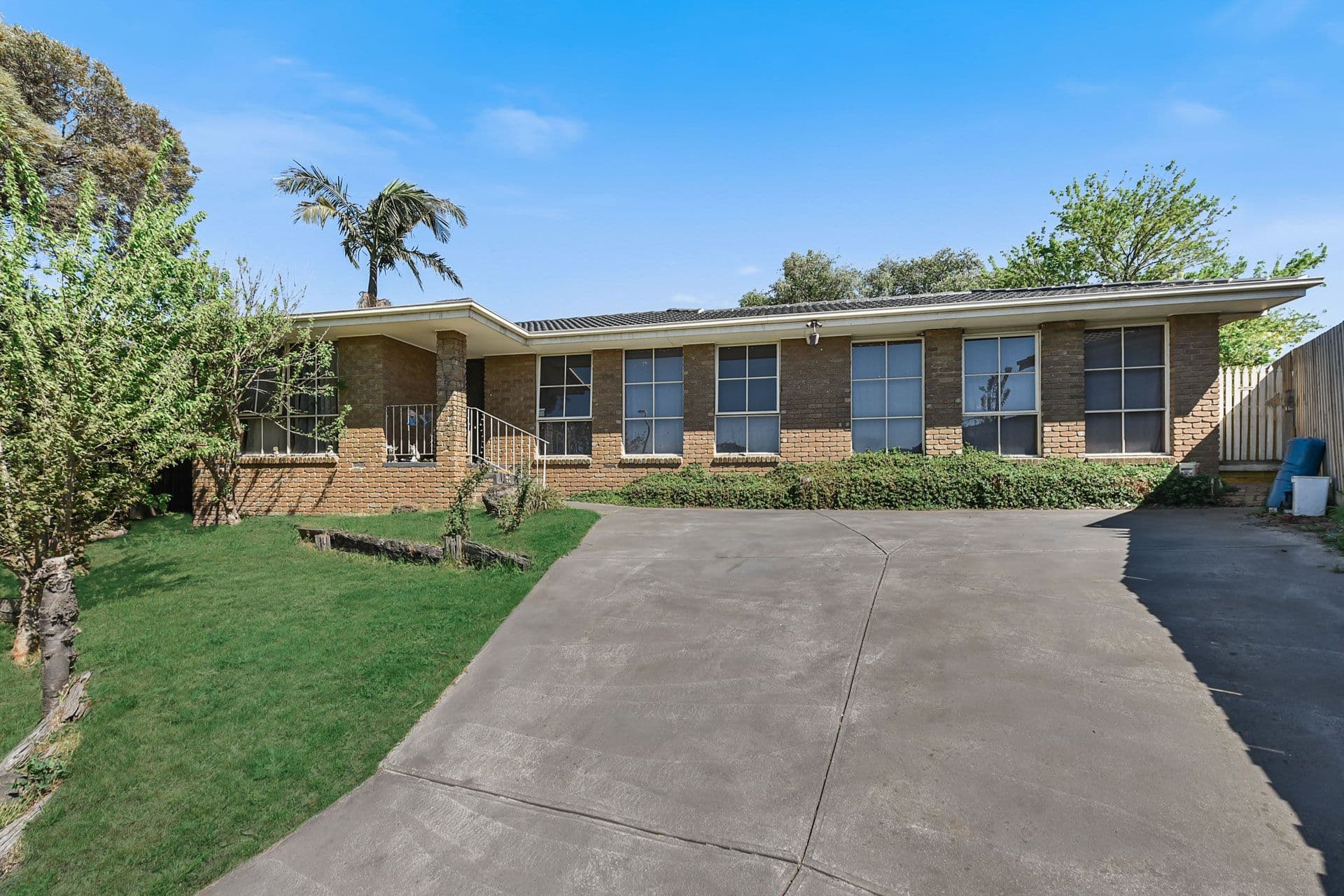 11 Dalvana Court, Hampton Park VIC 3976, Hampton Park - Thumbnail 2