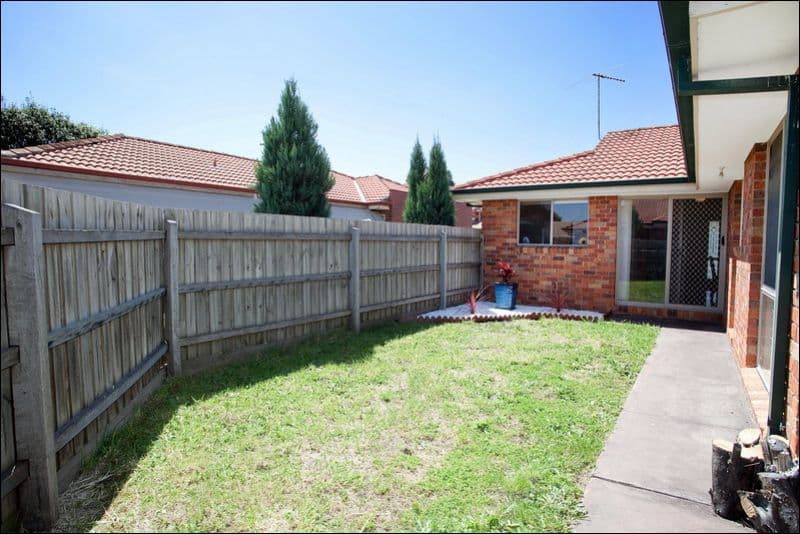 7  Bradley Drive, MILL PARK VIC 3082, Mill Park - Thumbnail 3