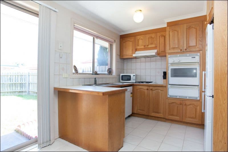 7  Bradley Drive, MILL PARK VIC 3082, Mill Park - Thumbnail 6