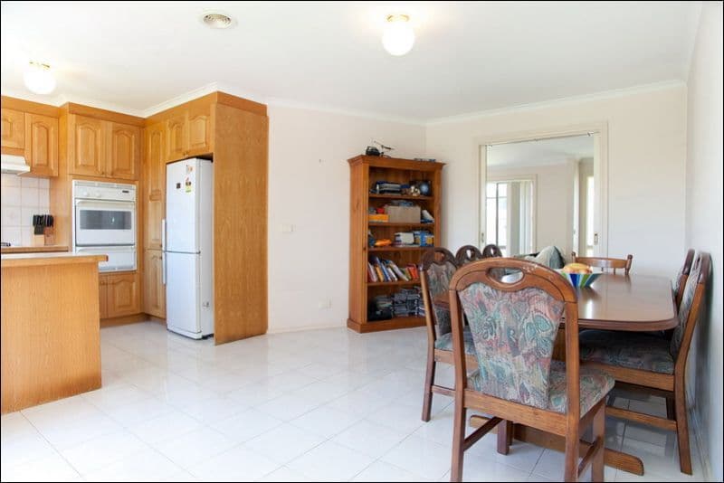 7  Bradley Drive, MILL PARK VIC 3082, Mill Park - Thumbnail 7