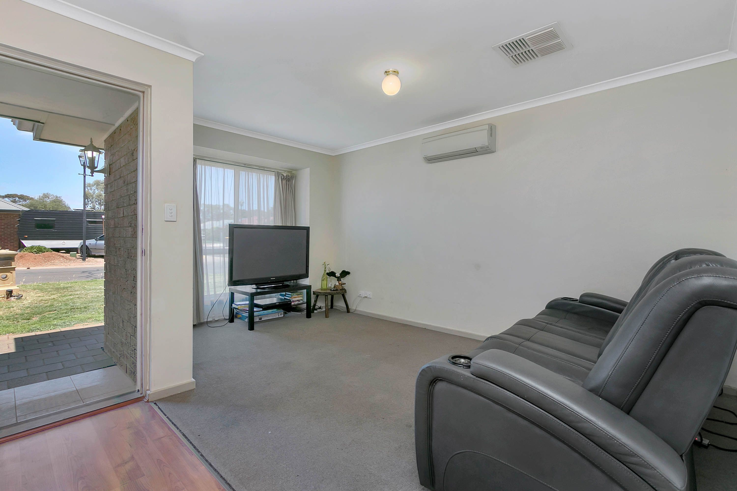 1 Dylan Court, Smithfield SA 5114, Smithfield - Thumbnail 2