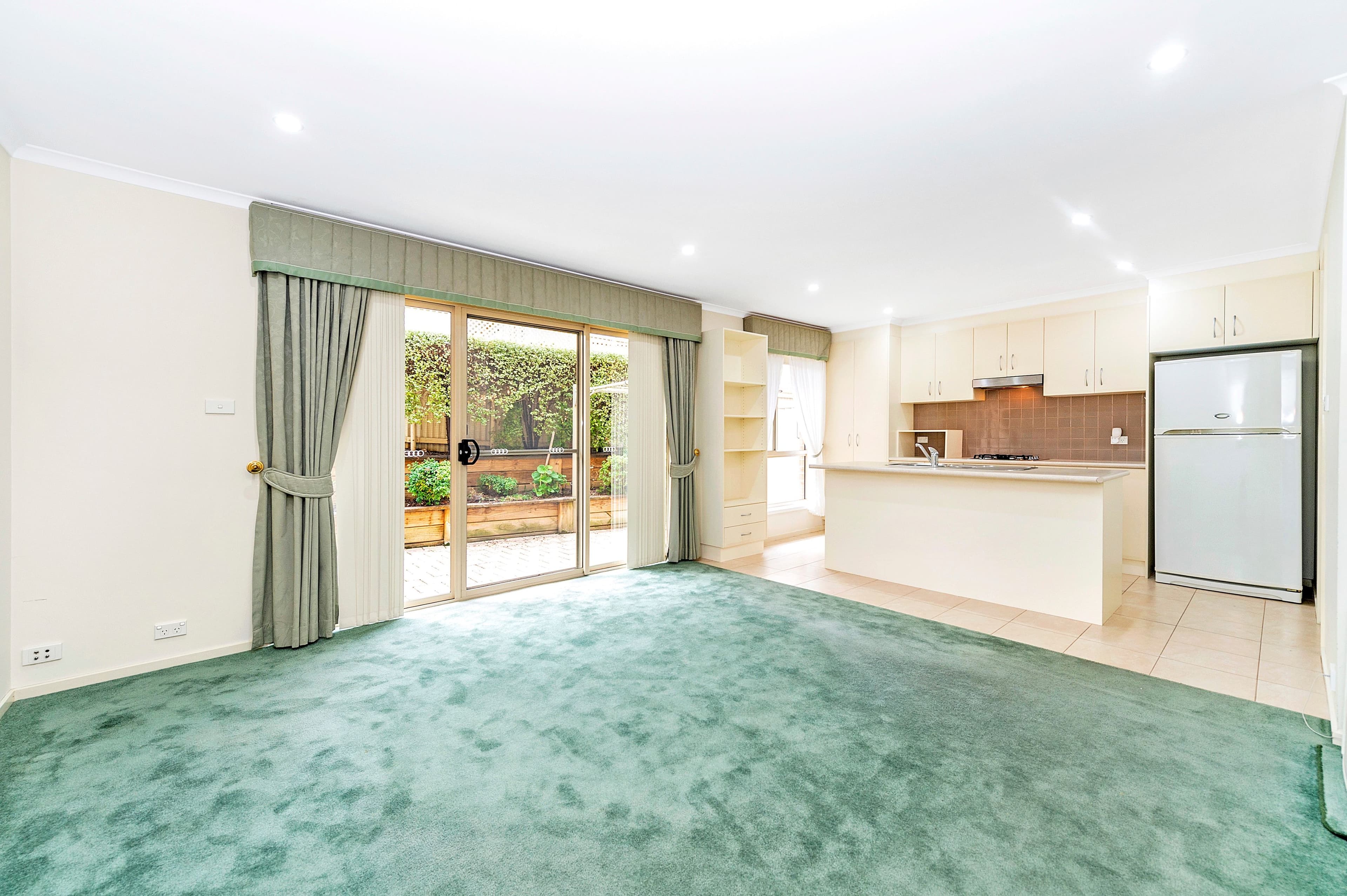 8-10 Erin Street, Queanbeyan NSW 2620, Queanbeyan - Image 1