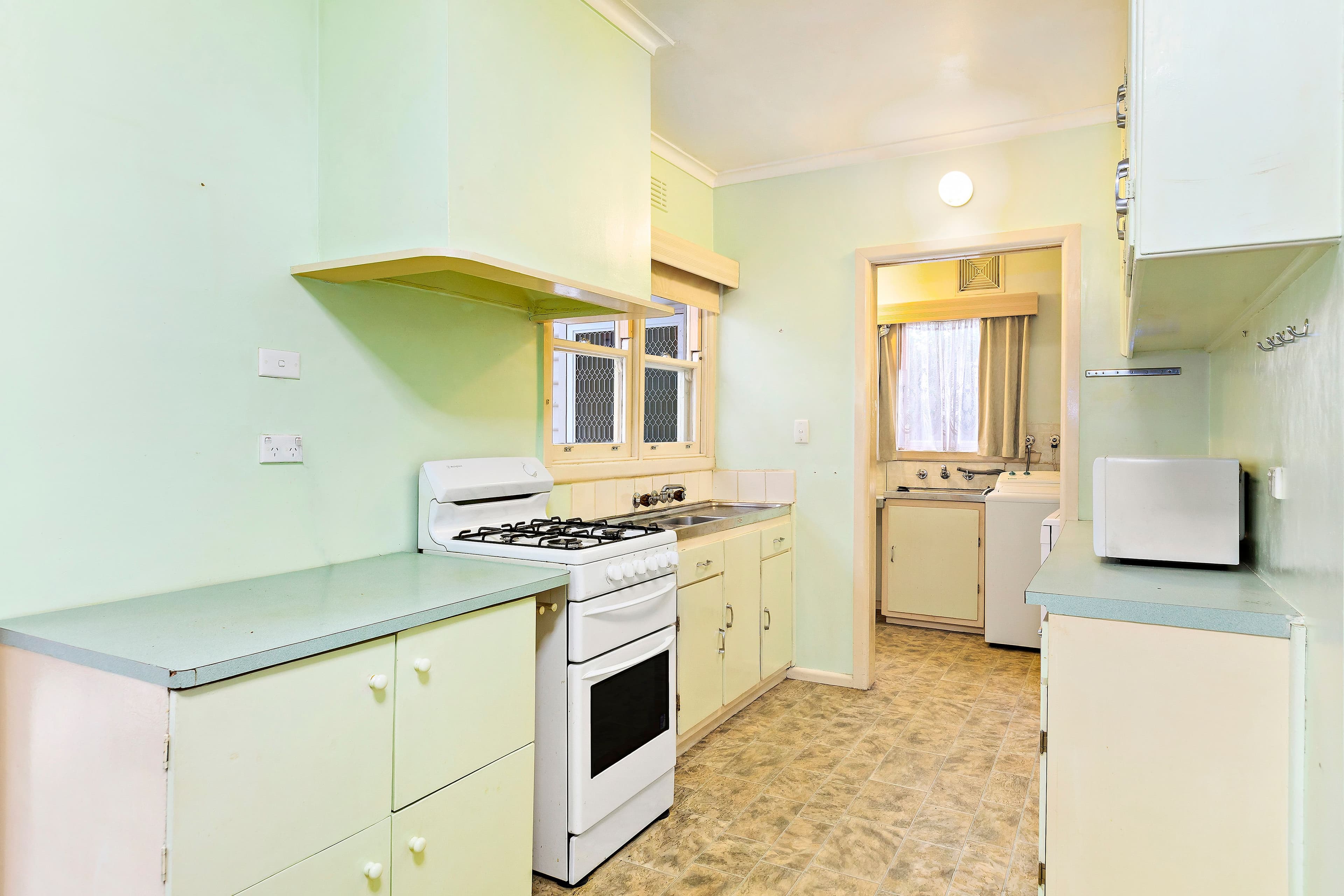 28 Elora Road, Oakleigh South VIC 3167, Oakleigh South - Thumbnail 3
