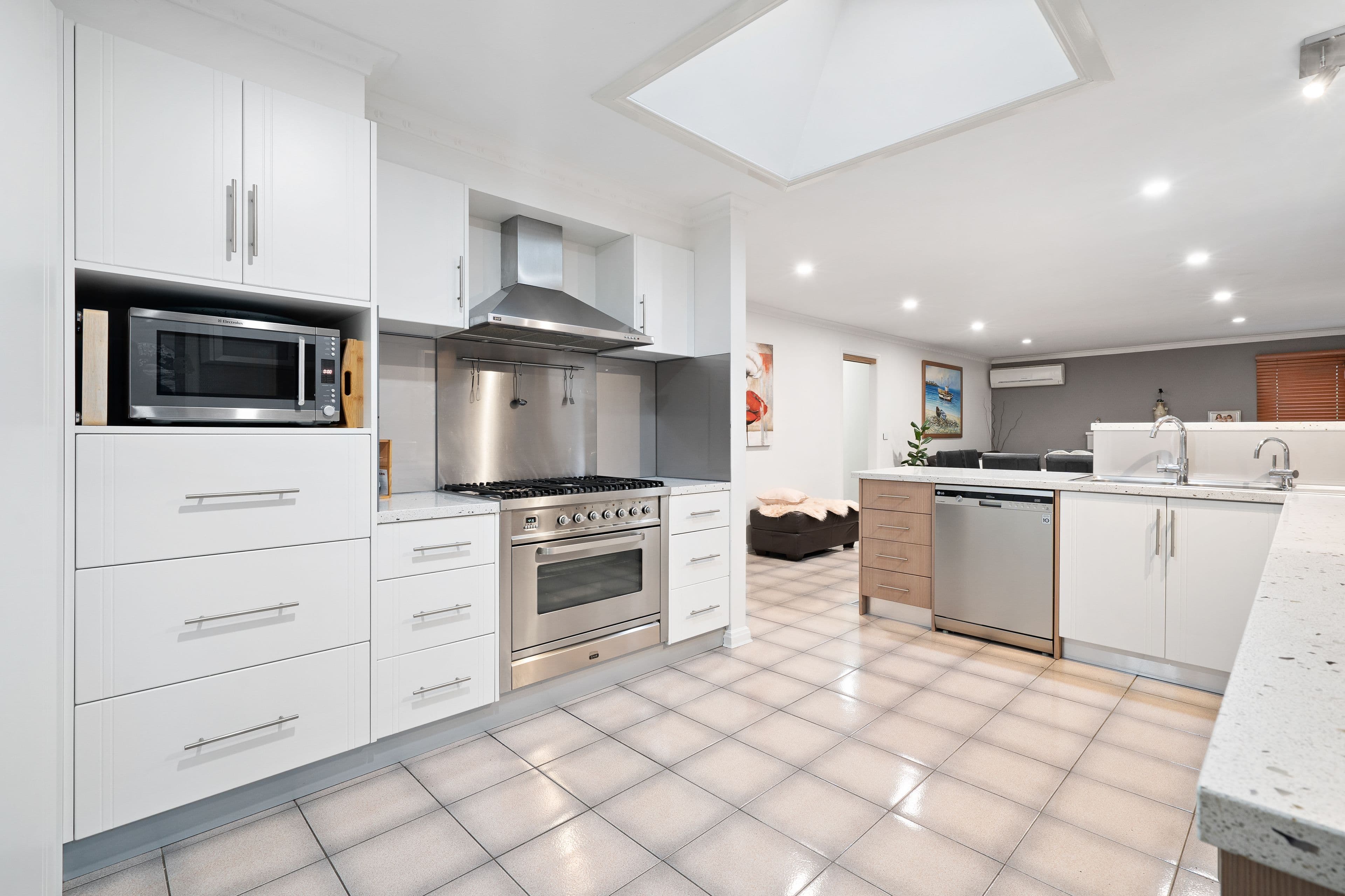 56 Carbeen Drive, Bundoora VIC 3083, Bundoora - Thumbnail 4
