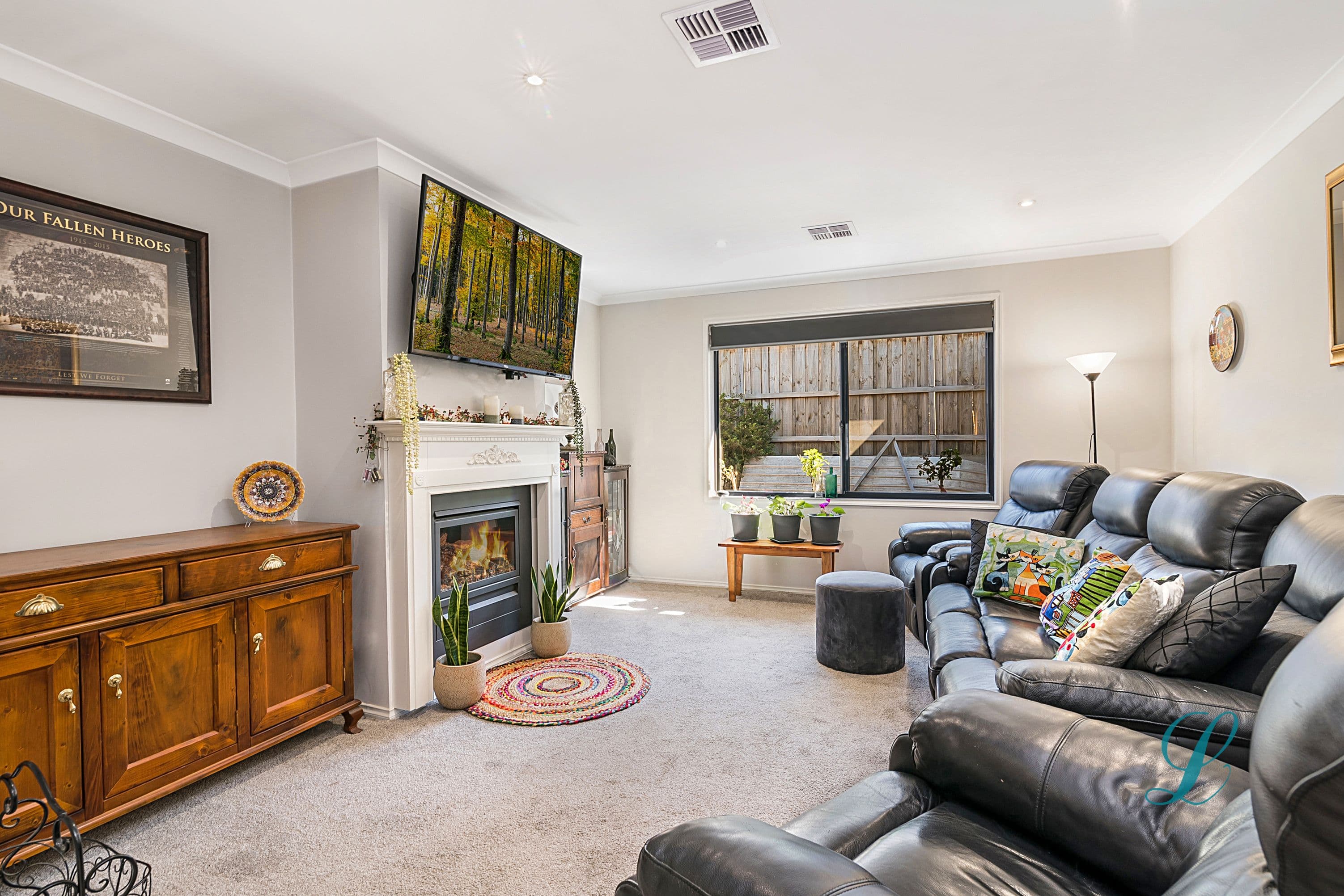 17 Bannon Avenue, Sunbury VIC 3429, Sunbury - Thumbnail 2