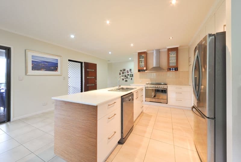 57 Country Road, CANNONVALE QLD 4802, Cannonvale - Thumbnail 2