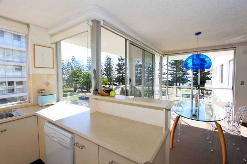 166 The Esplanade, BURLEIGH HEADS QLD 4220, Burleigh Heads - Thumbnail 8