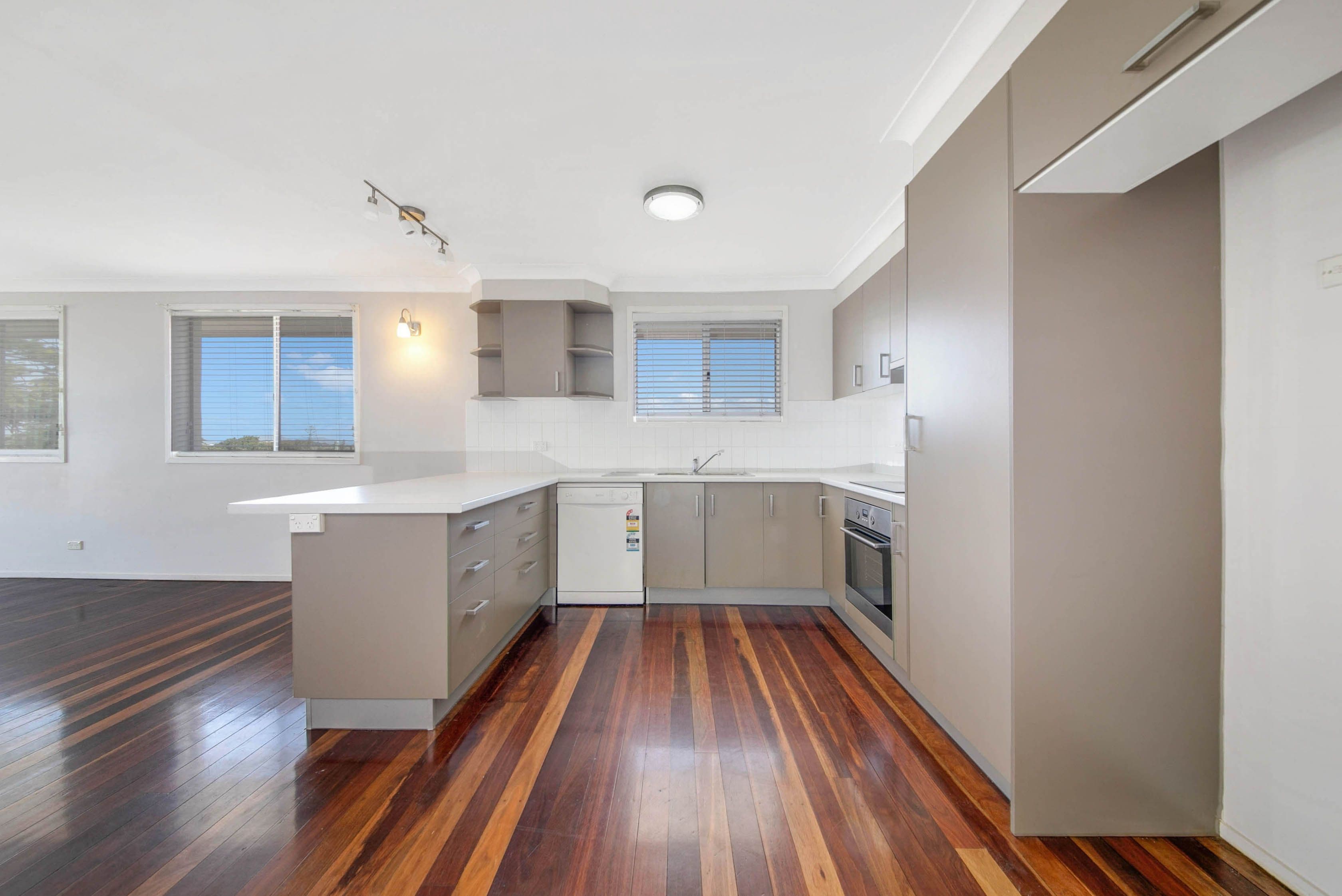 39 Pears Street, Emu Park QLD 4710, Emu Park - Thumbnail 5
