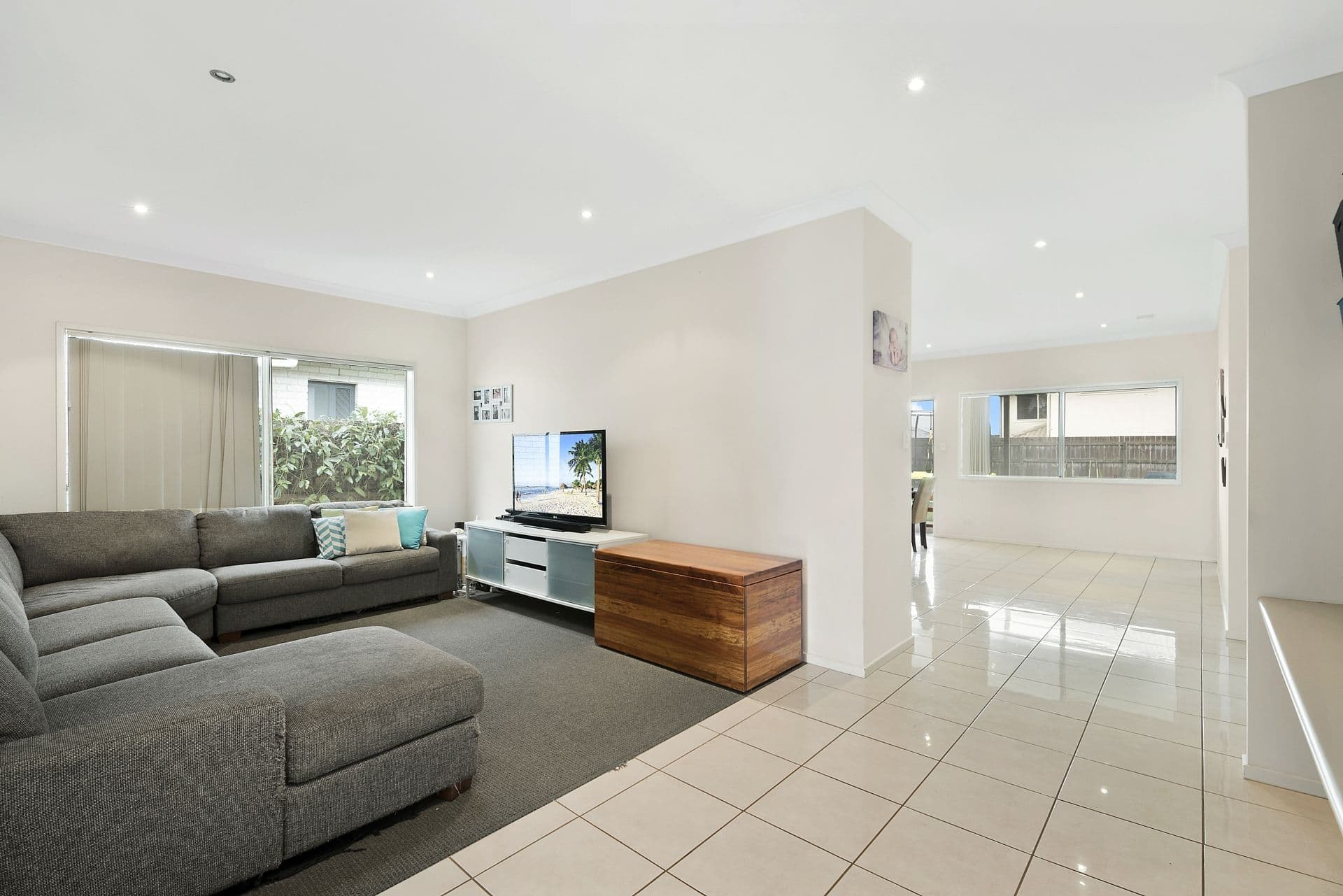 8 Dusky Street, North Lakes QLD 4509, North Lakes - Thumbnail 3