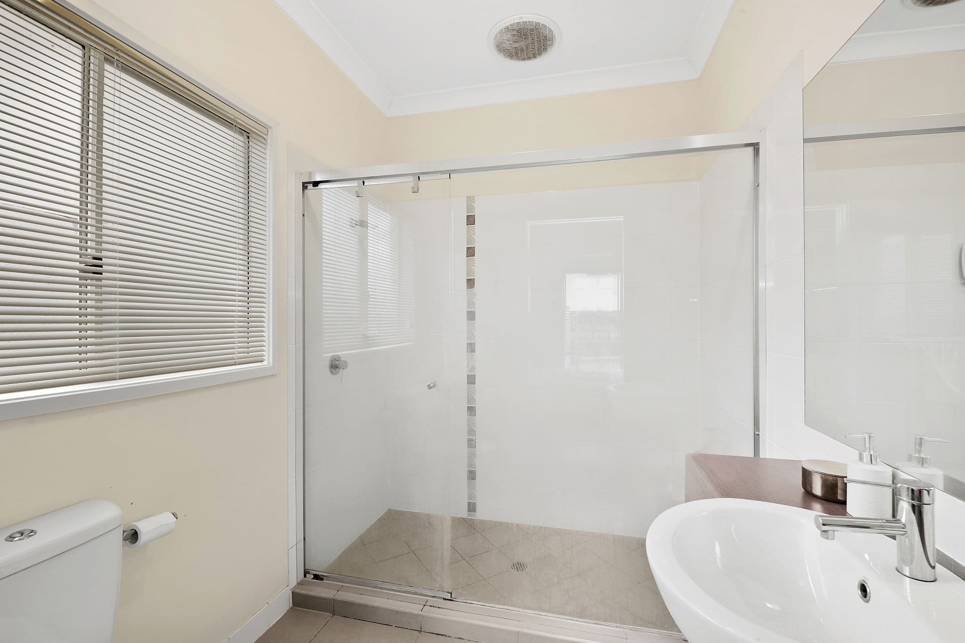 8 Dusky Street, North Lakes QLD 4509, North Lakes - Thumbnail 7