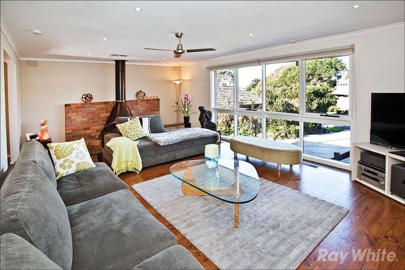 14 Maldon Court, WHEELERS HILL VIC 3150, Wheelers Hill - Thumbnail 2