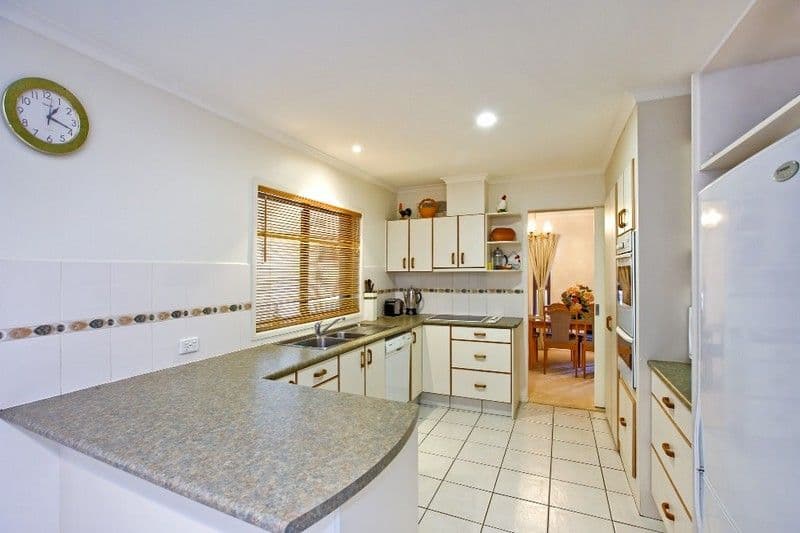 34 Milperra Road, ROCHEDALE SOUTH QLD 4123, Rochedale South - Thumbnail 4