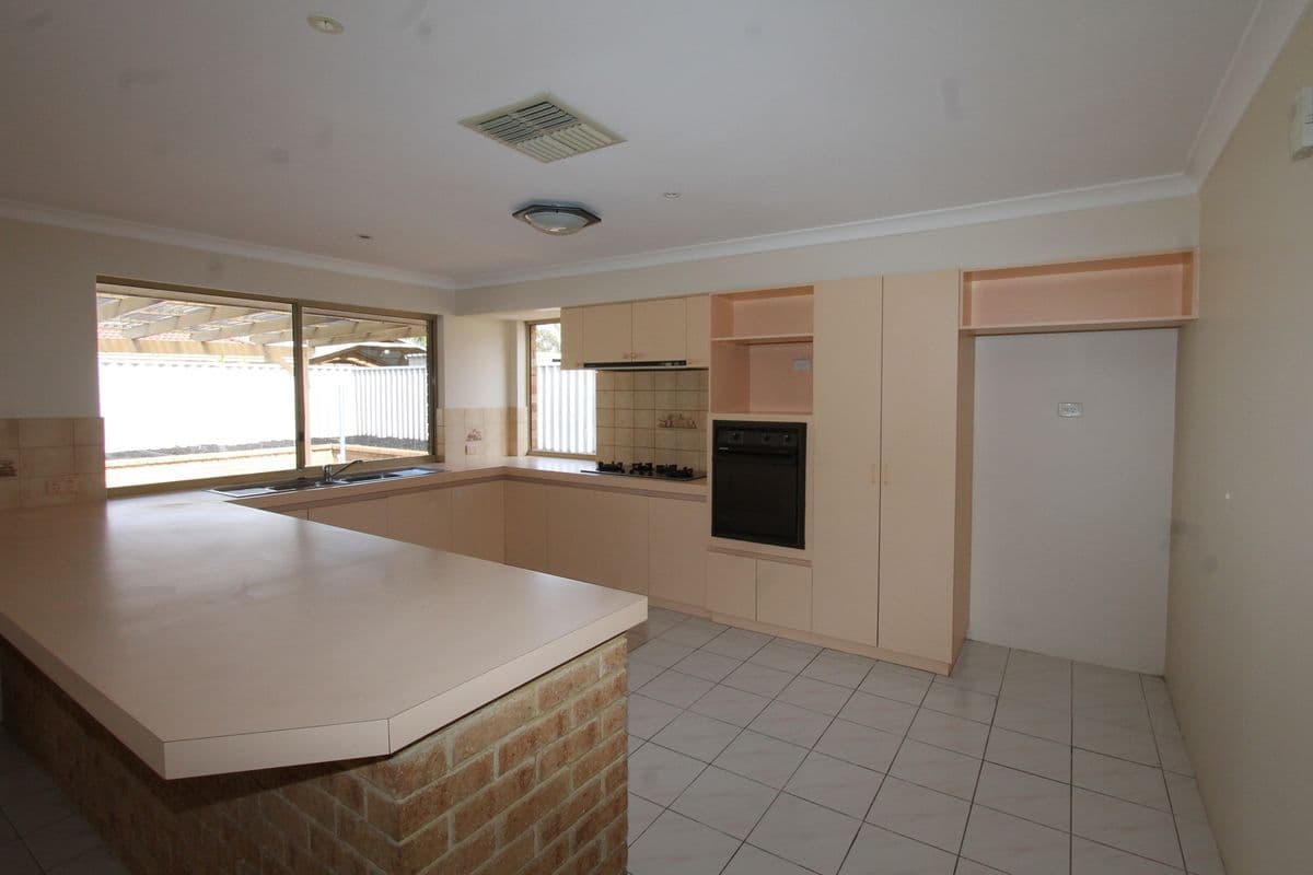 6 Paloma Loop, Marangaroo WA 6064, Marangaroo - Thumbnail 3
