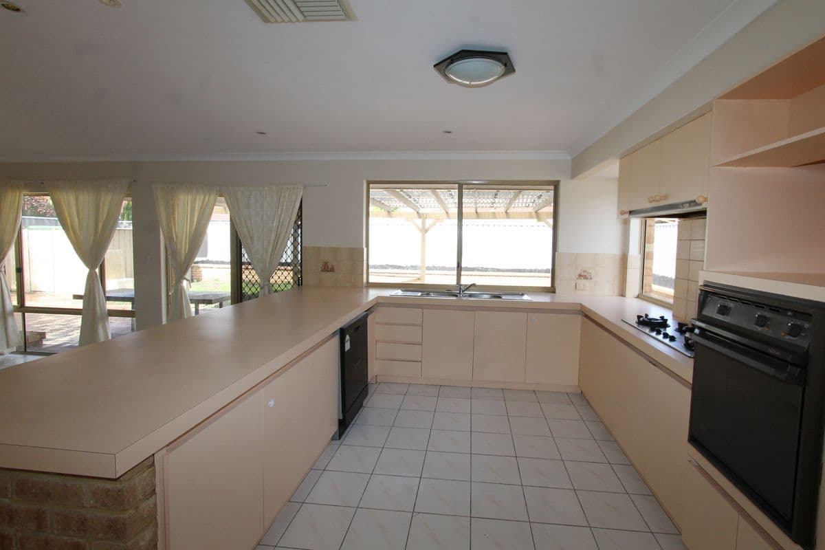 6 Paloma Loop, Marangaroo WA 6064, Marangaroo - Thumbnail 4