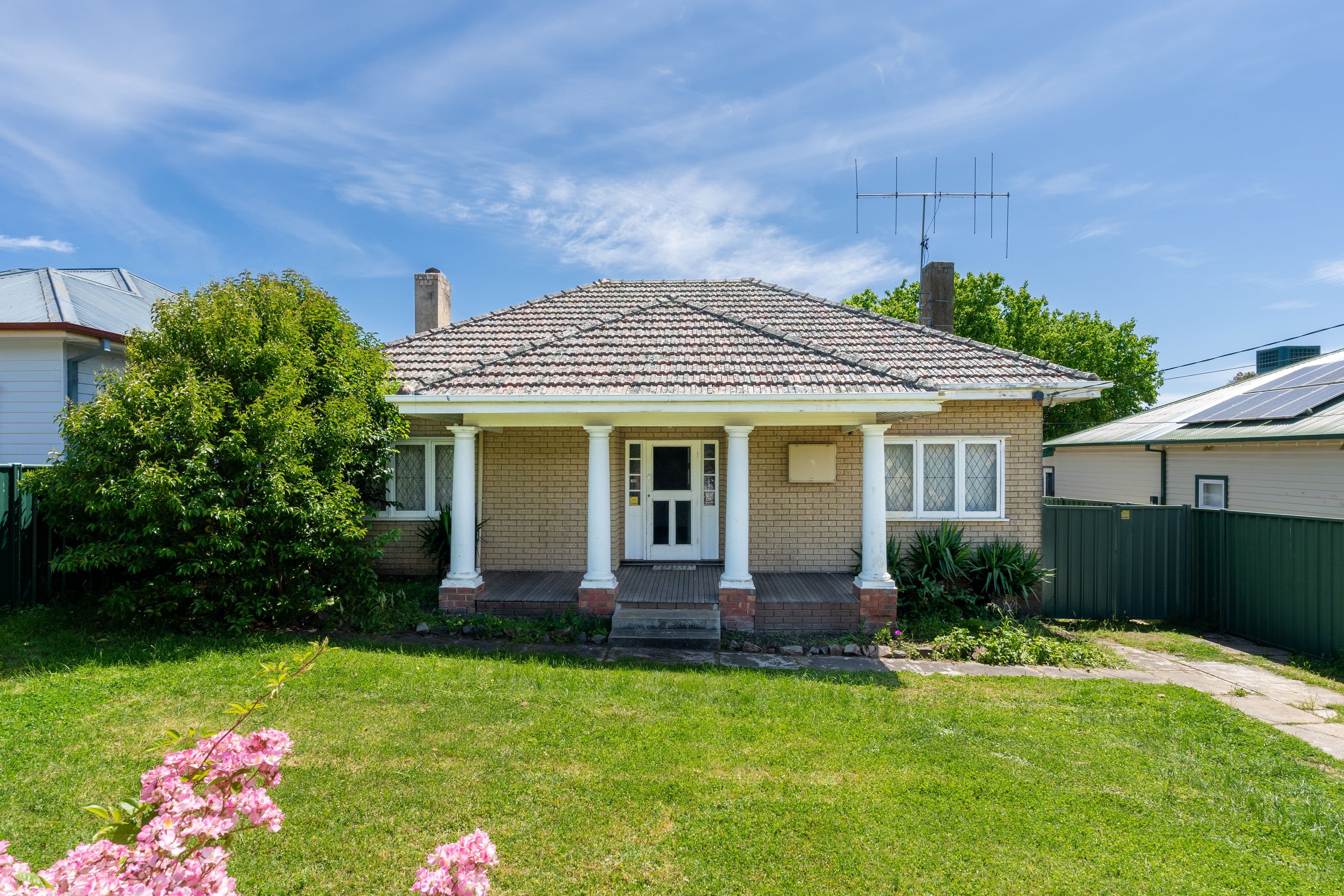 5 Park Street, Seymour VIC 3660, Seymour - Thumbnail 2