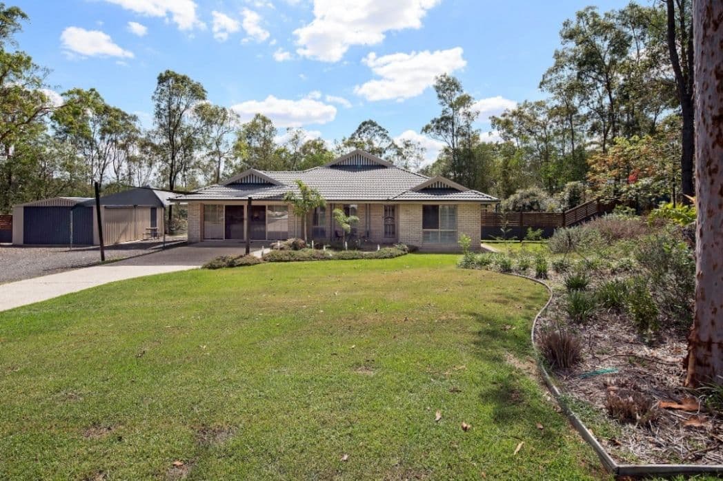 29 CABERNET Crescent, PINE MOUNTAIN QLD 4306, Pine Mountain - Thumbnail 2