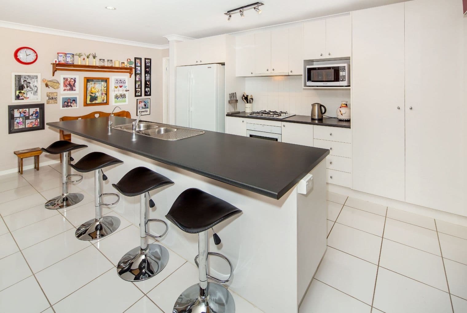 29 CABERNET Crescent, PINE MOUNTAIN QLD 4306, Pine Mountain - Thumbnail 4