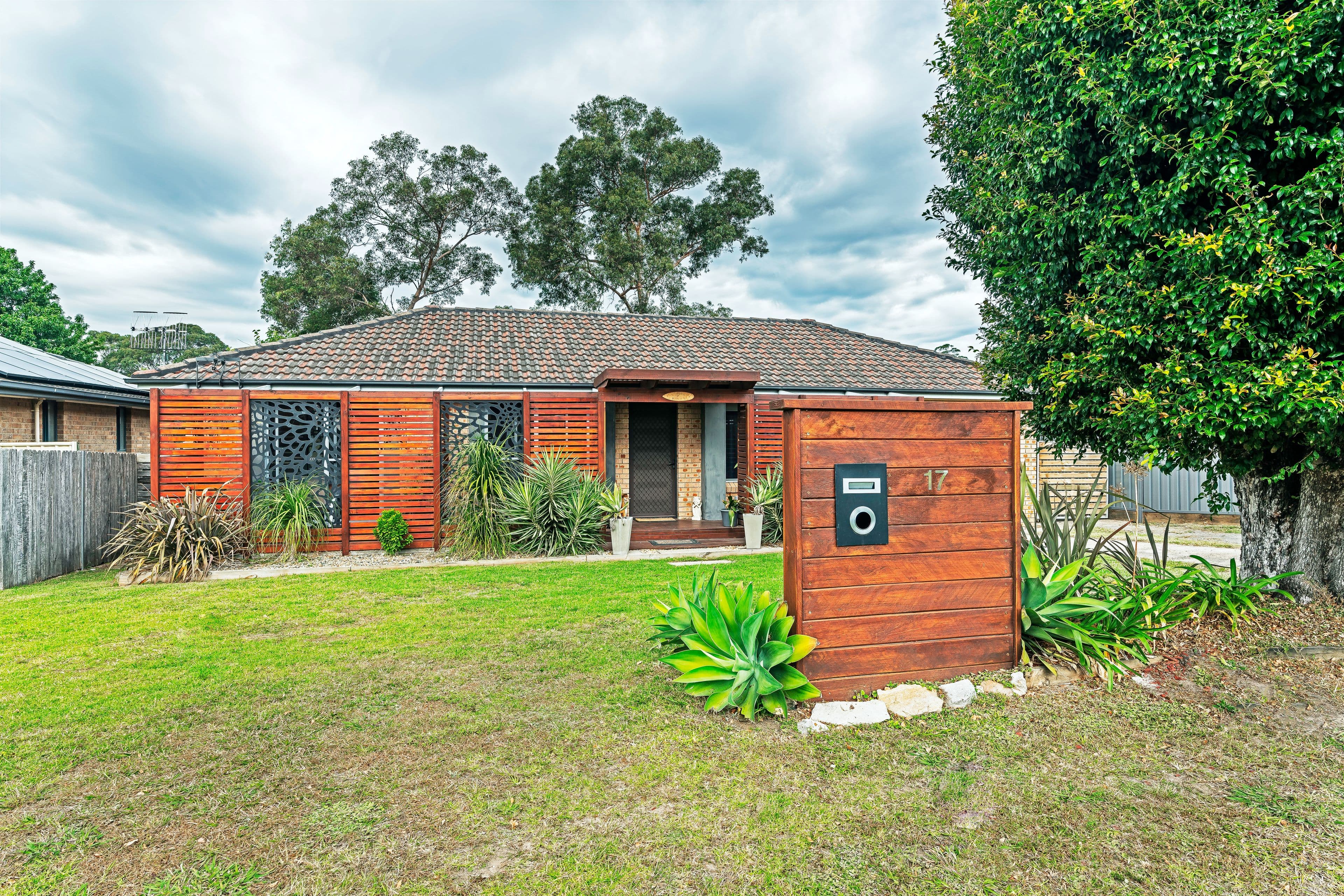 17 Peak Avenue, North Nowra - Thumbnail 2