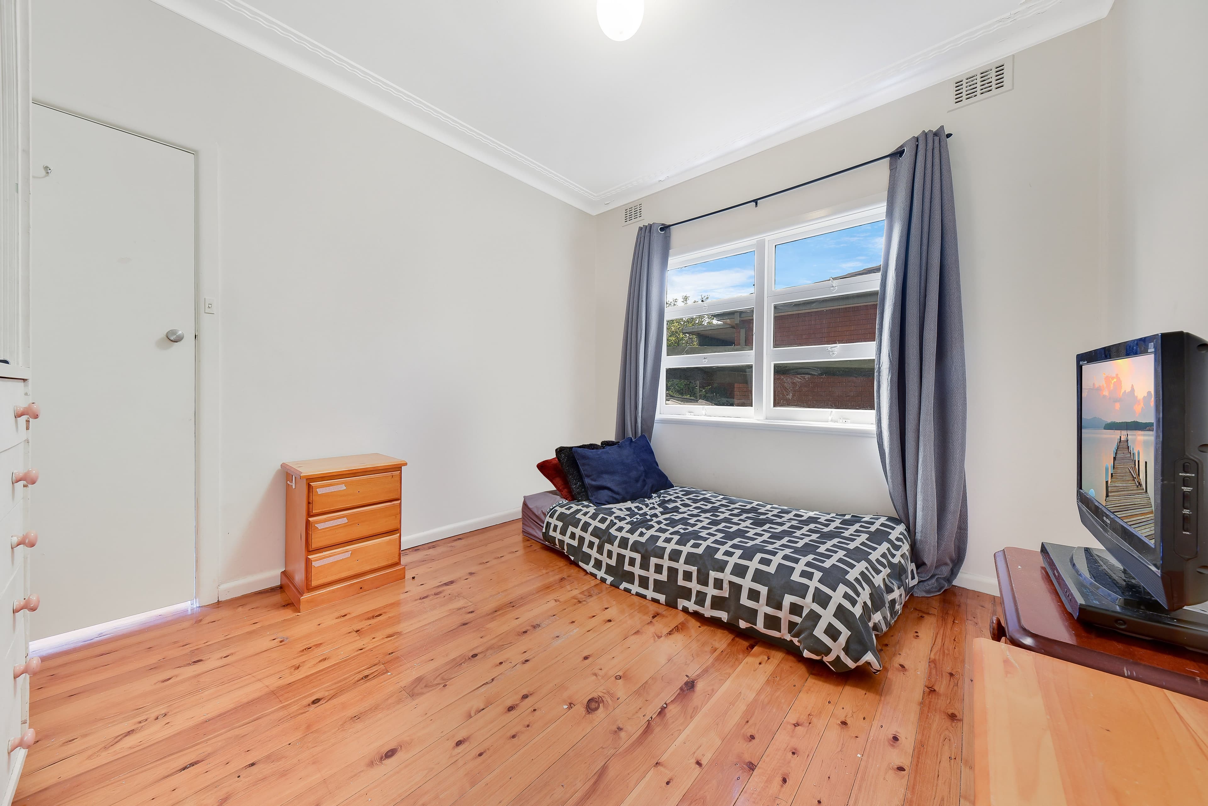 35 Grandview Drive, Campbelltown NSW 2560, Campbelltown - Thumbnail 6