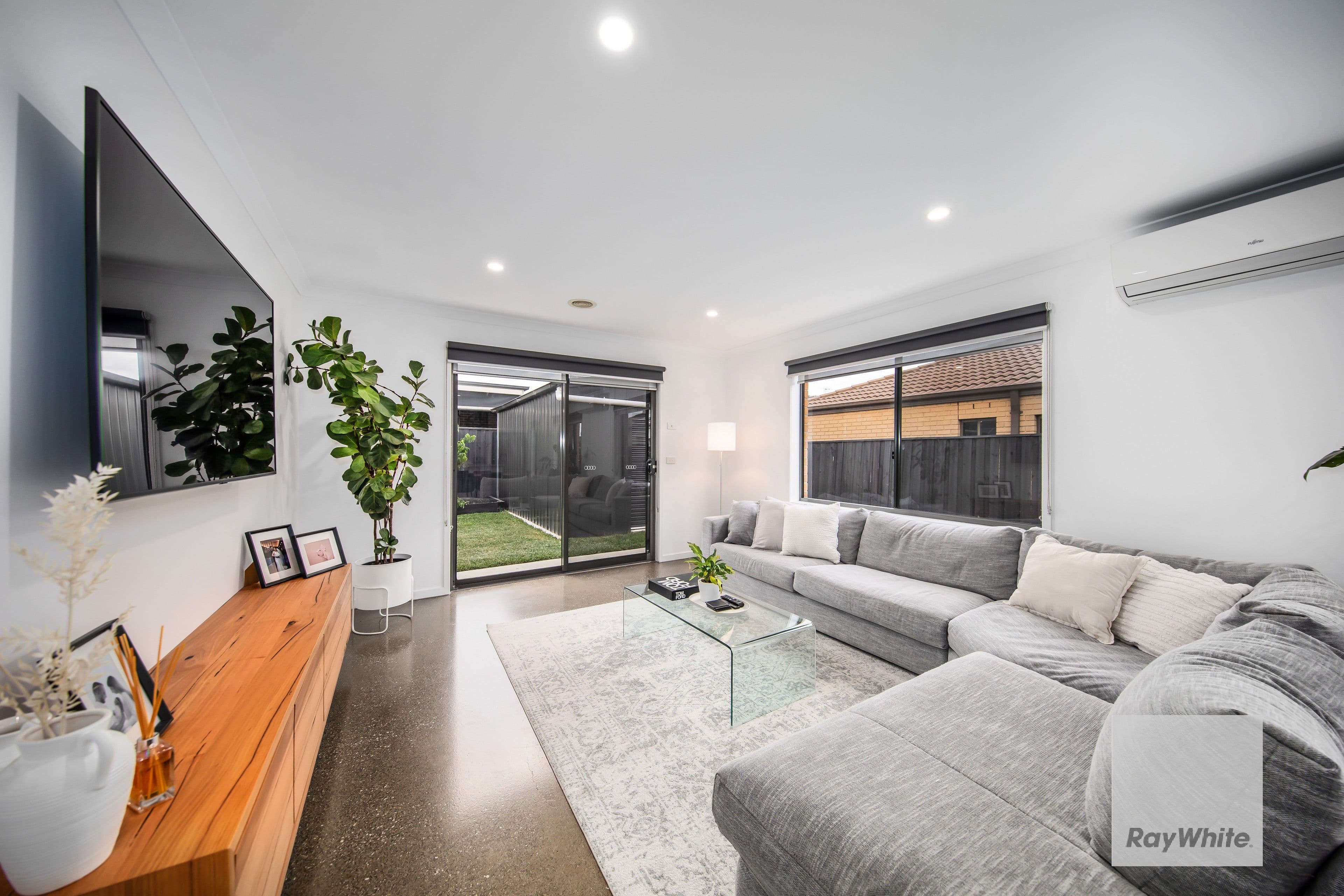 38 Sunningdale Drive, Hillside VIC 3037, Hillside - Thumbnail 3