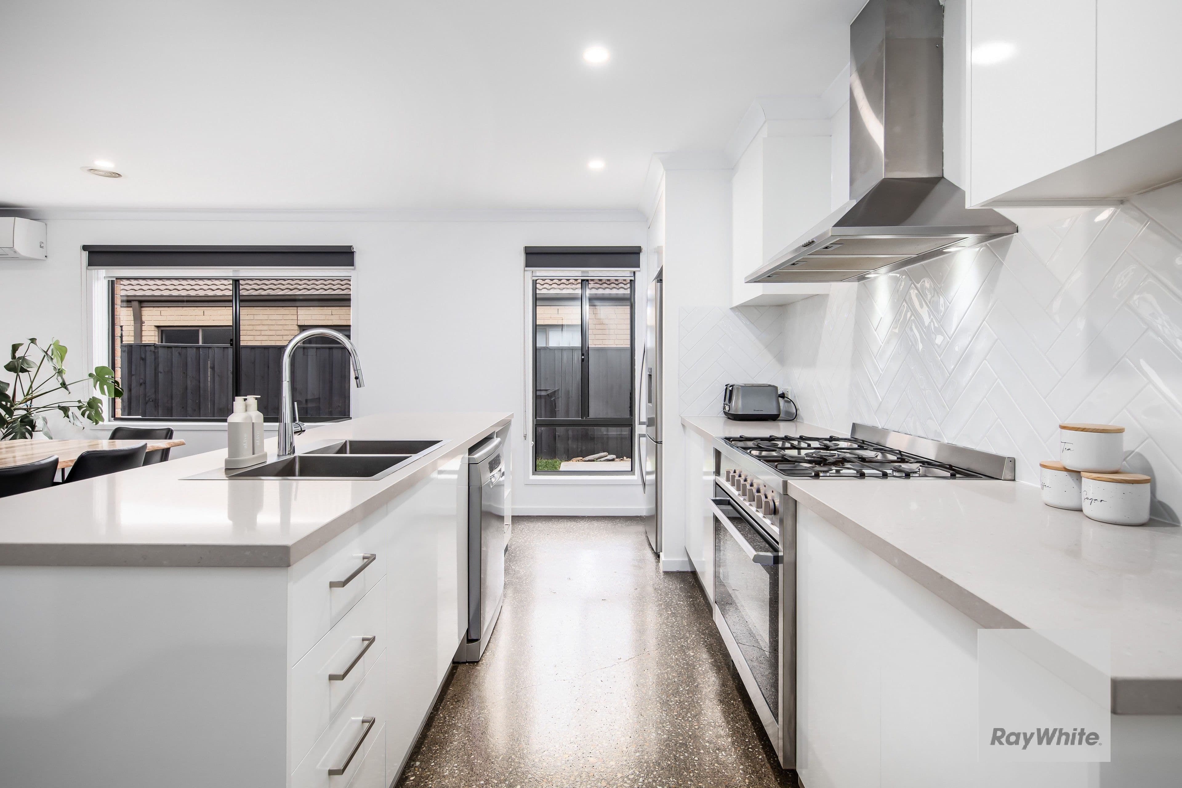 38 Sunningdale Drive, Hillside VIC 3037, Hillside - Thumbnail 5