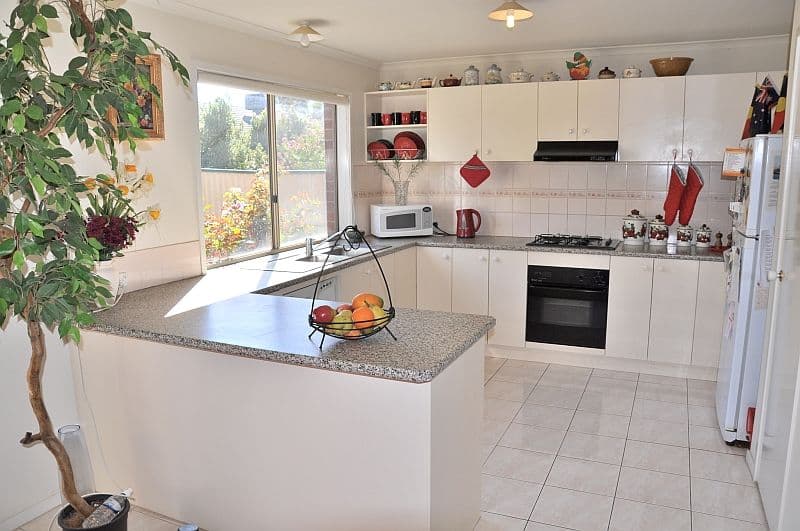 27 Doreen Rogen Way, SOUTH MORANG VIC 3752, South Morang - Thumbnail 2