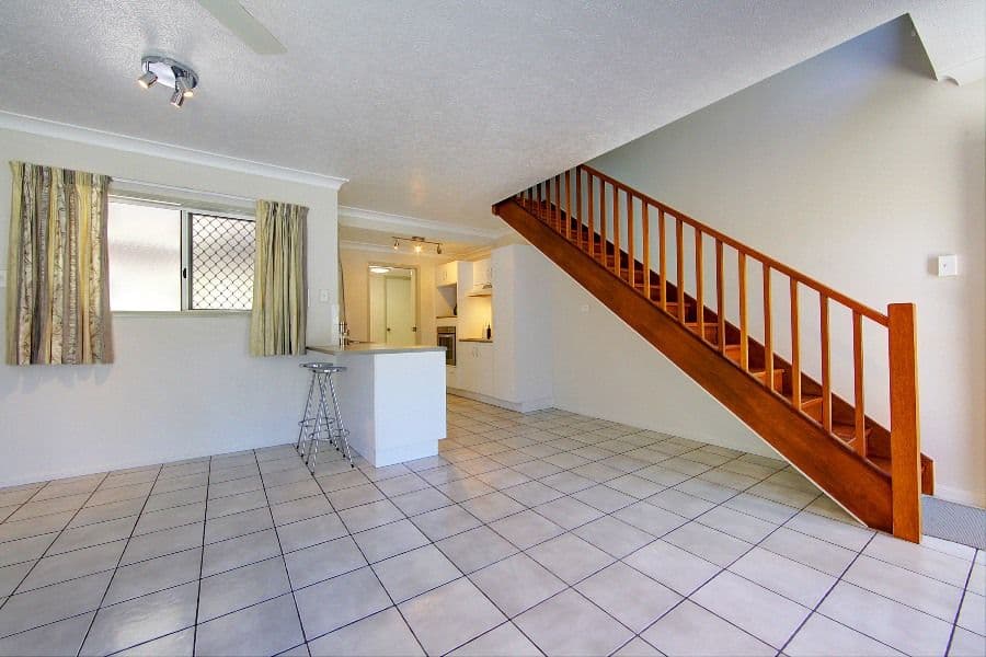 37 Lindsay Street, ROSSLEA QLD 4812, Rosslea - Thumbnail 3