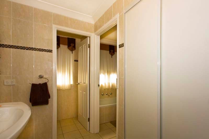 1 Glen Elgin Crescent, EDENSOR PARK NSW 2176, Edensor Park - Thumbnail 7