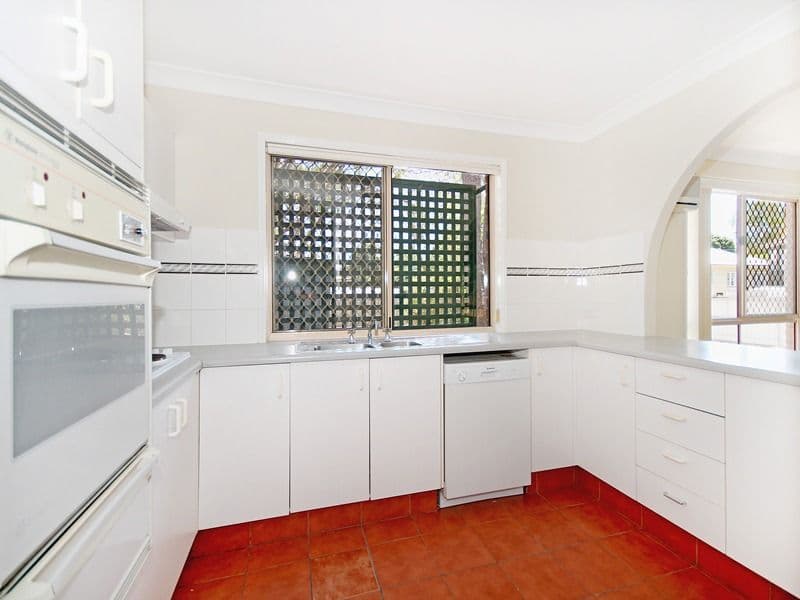 18 Lewis Street, CLAYFIELD QLD 4011, Clayfield - Thumbnail 3