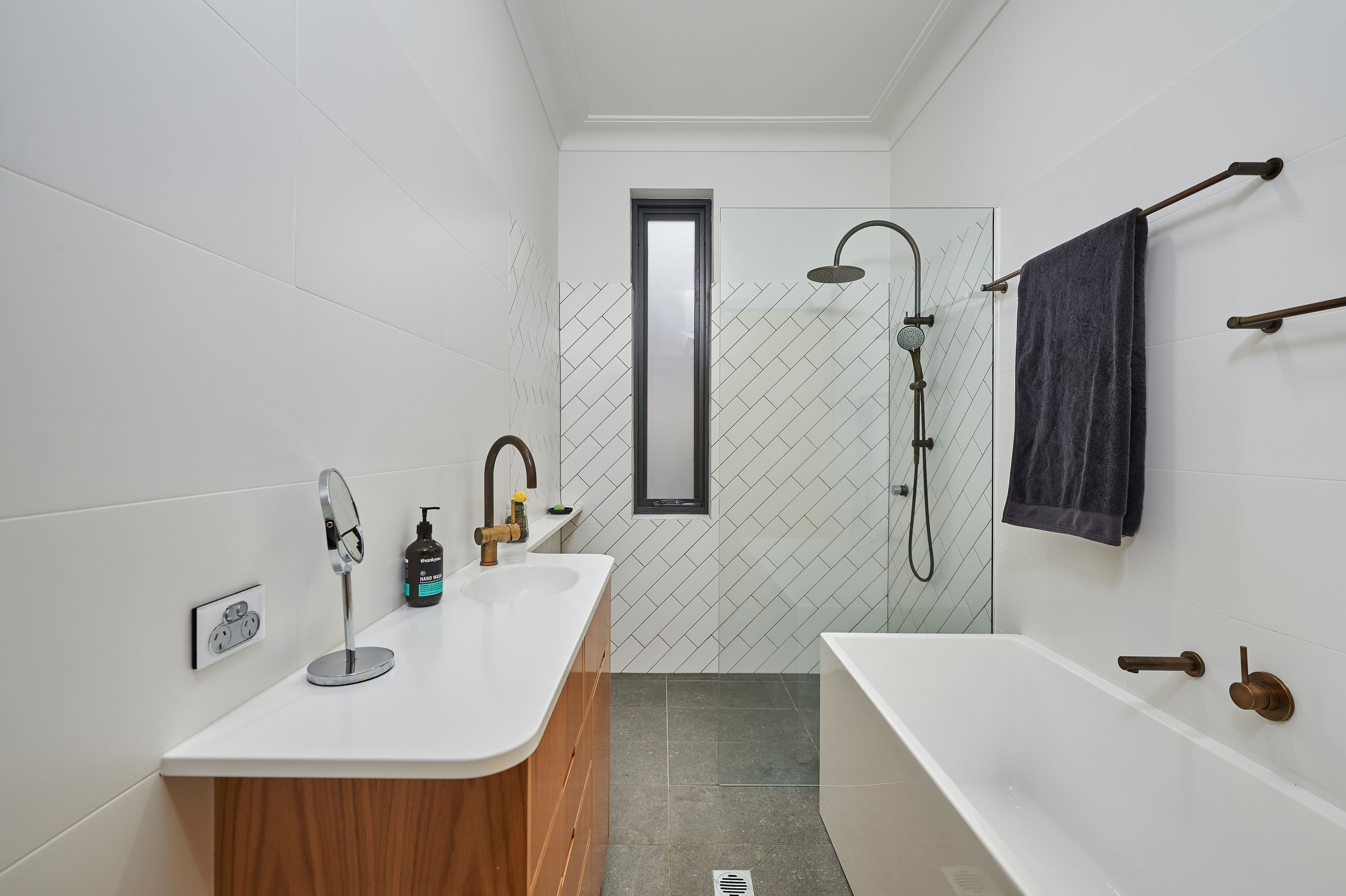 8 Brookong Avenue, Wagga Wagga - Thumbnail 3