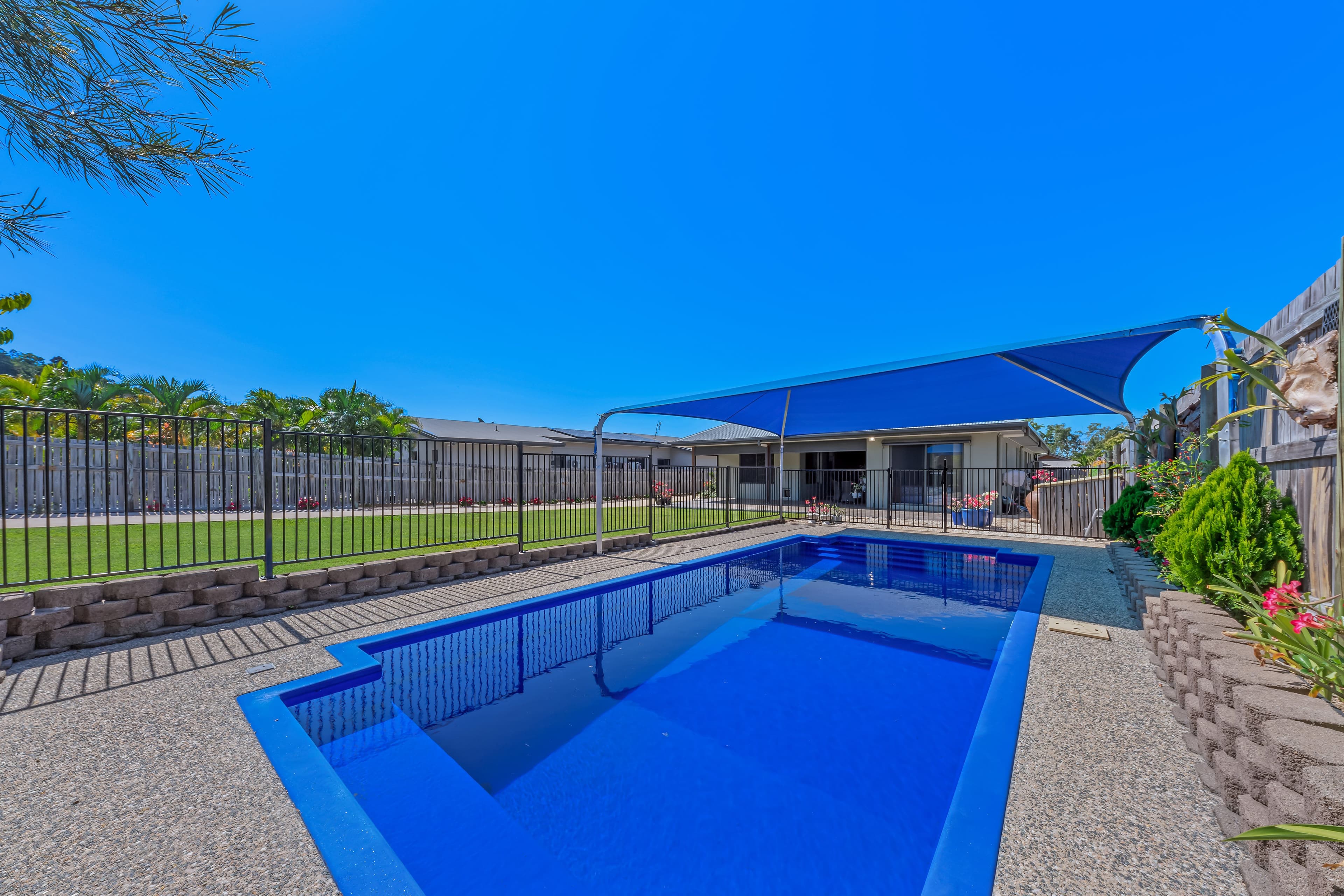 10 Twin Creek Court, Cannonvale QLD 4802, Cannonvale - Thumbnail 2
