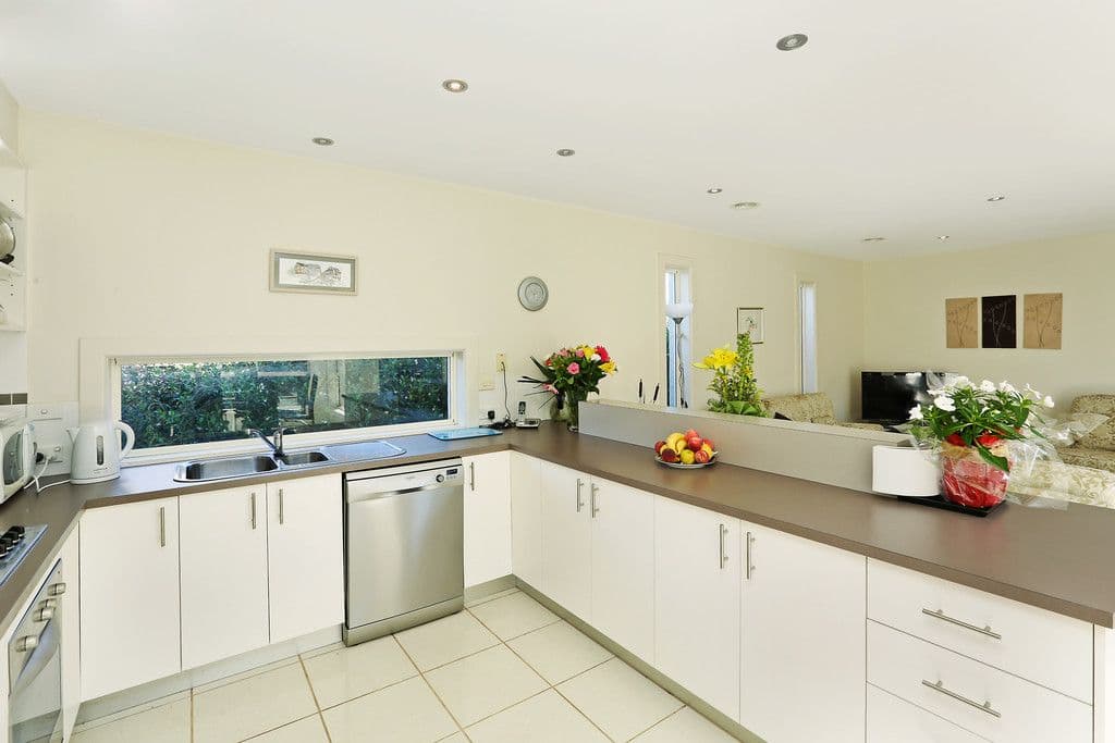 3 Garvey Court, Highton VIC 3216, Highton - Thumbnail 3