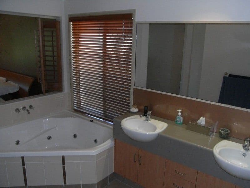 14 Kensington Court, GLENELLA QLD 4740, Glenella - Thumbnail 6
