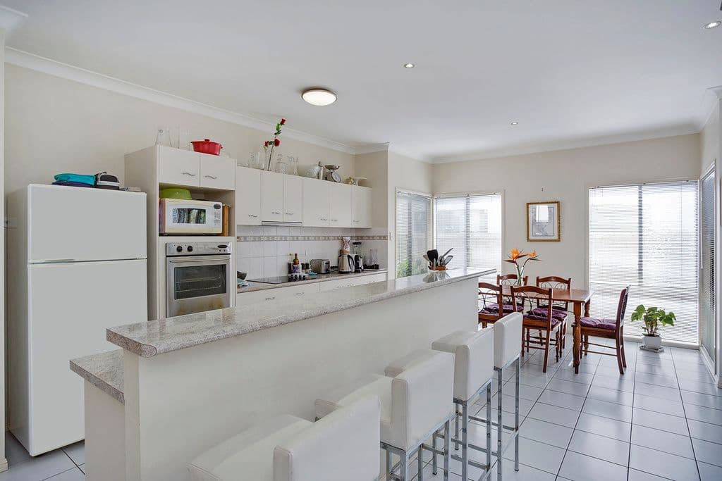 6 Morea Court, VARSITY LAKES QLD 4227, Varsity Lakes - Thumbnail 4