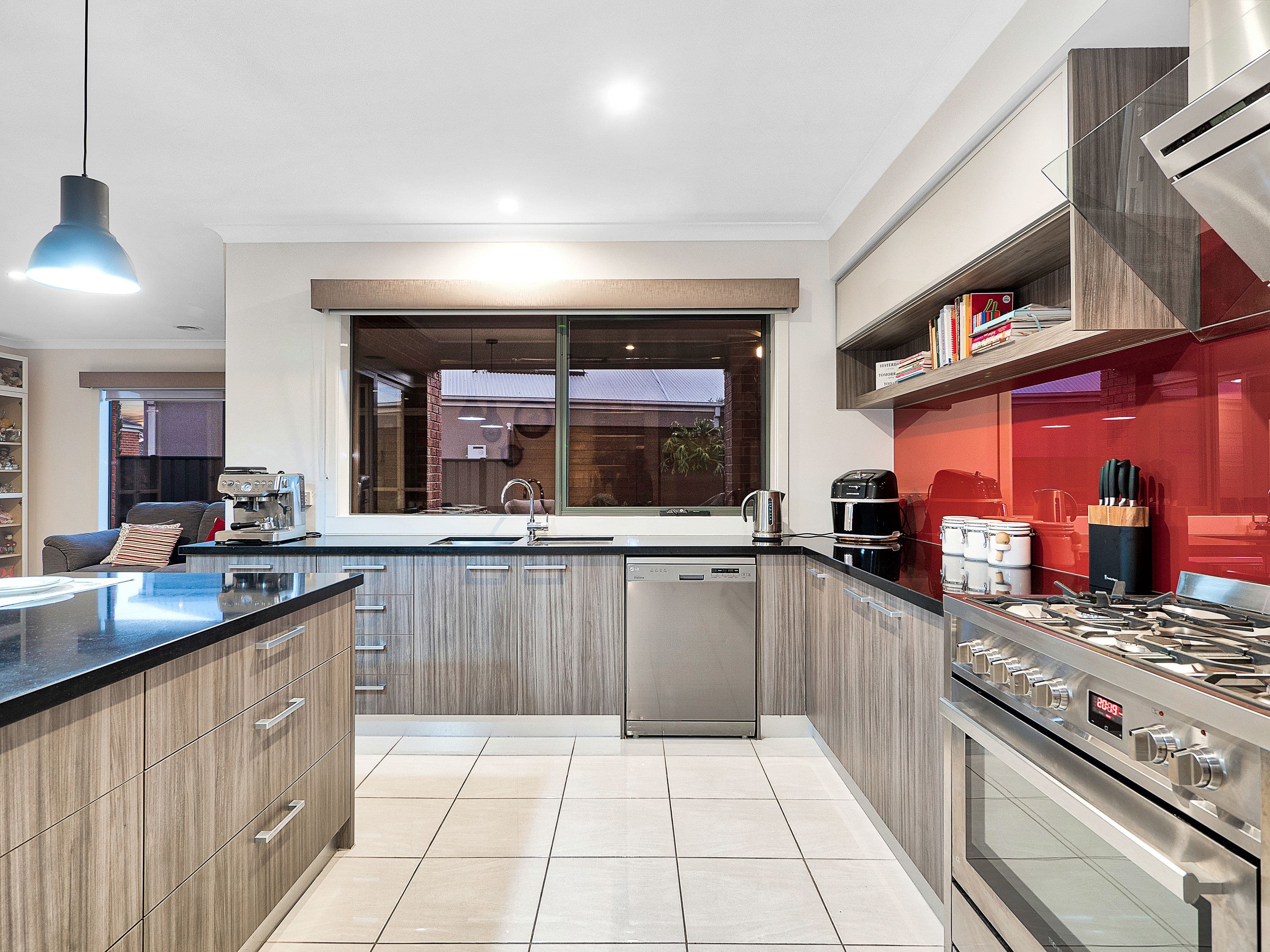 82 Heather Grove, Clyde North VIC 3978, Clyde North - Thumbnail 8