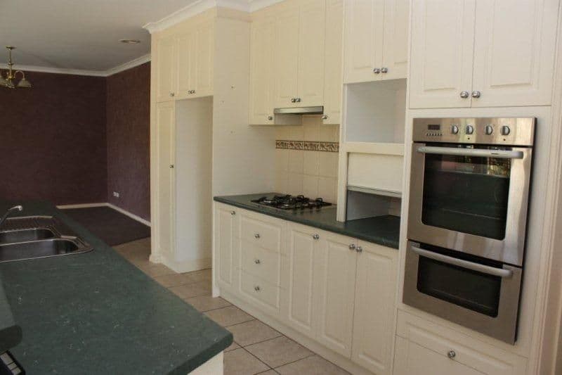 68 hermitage Drive, COROWA NSW 2646, Corowa - Thumbnail 2