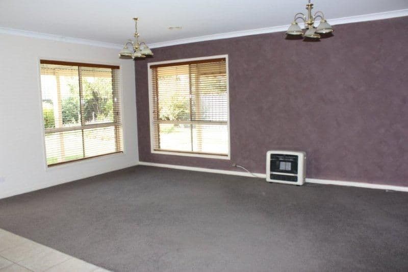 68 hermitage Drive, COROWA NSW 2646, Corowa - Thumbnail 4