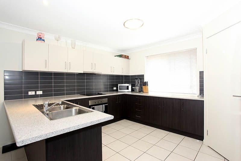 19 Lucy Street, MARSDEN QLD 4132, Marsden - Thumbnail 2
