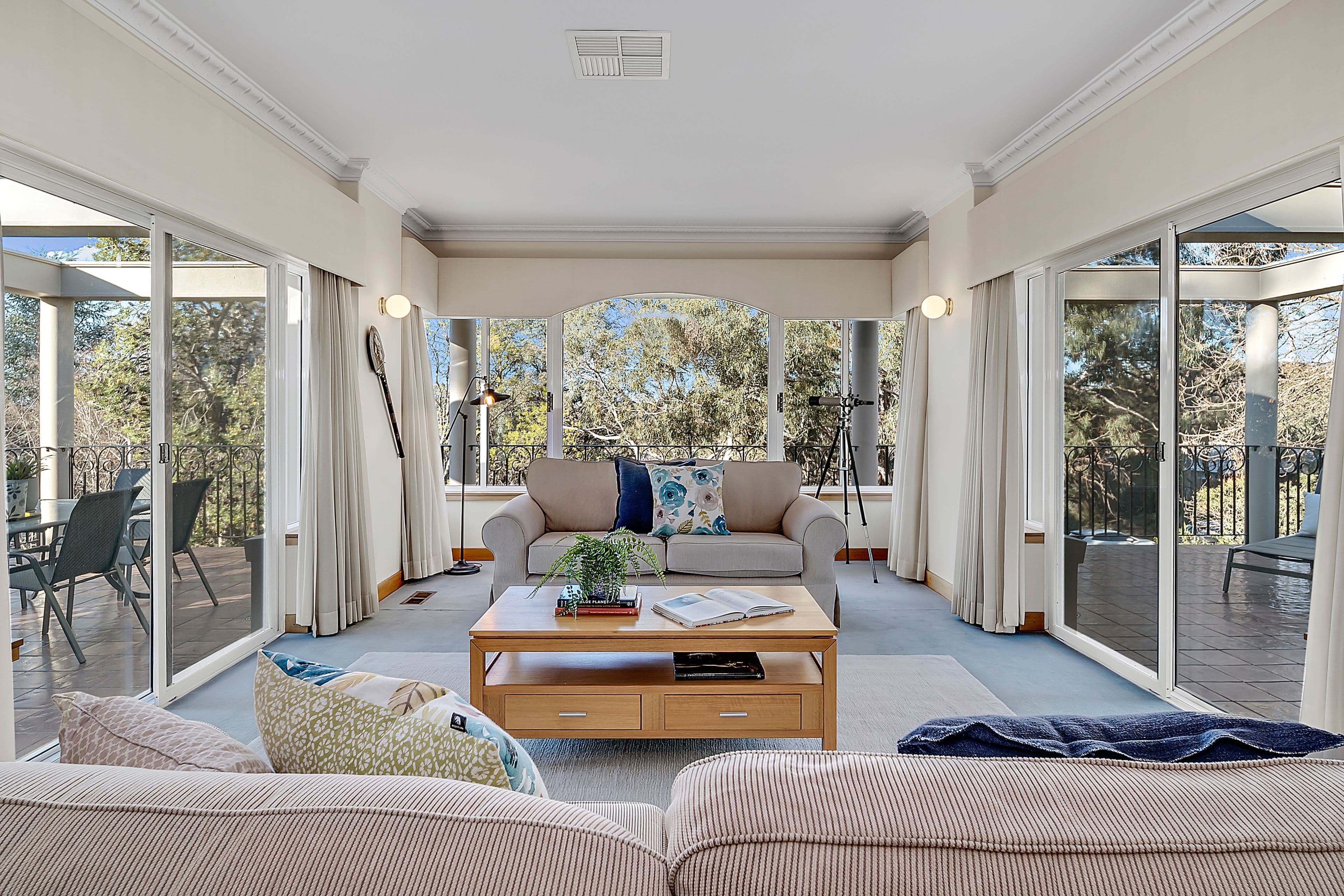 12 Booth Crescent, Cook ACT 2614, Cook - Thumbnail 2