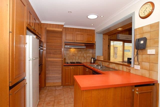 50 Nicklaus Drive, HOPPERS CROSSING VIC 3029, Hoppers Crossing - Thumbnail 3