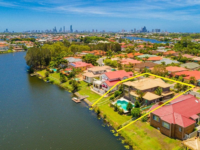 52 Martingale Circuit, Clear Island Waters QLD 4226, Clear Island Waters - Thumbnail 2