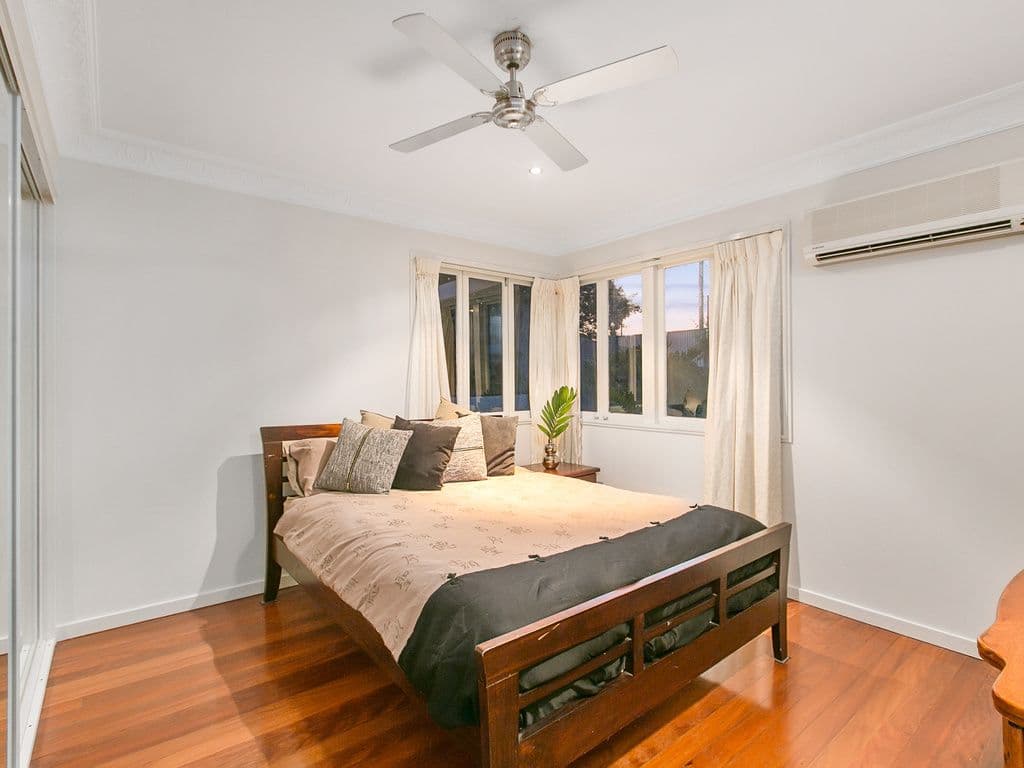 11 Oatland Crescent, Holland Park West QLD 4121, Holland Park West - Thumbnail 7