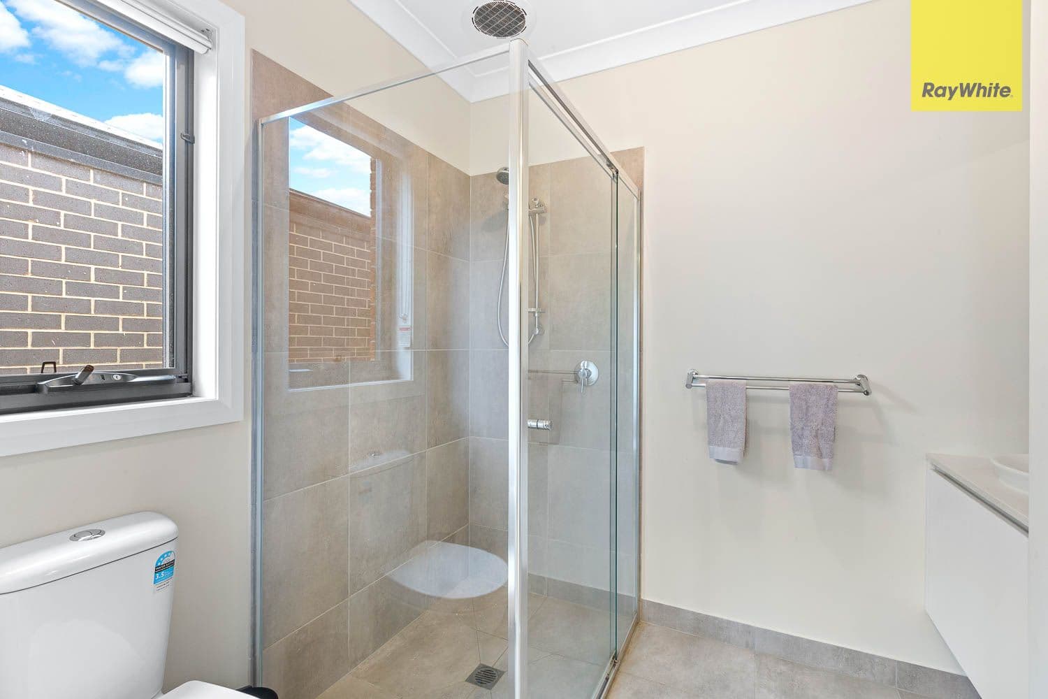 27 Kyeamba Circuit, Bacchus Marsh VIC 3340, Bacchus Marsh - Thumbnail 4