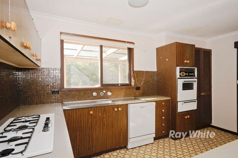 68 Amesbury Avenue, WANTIRNA VIC 3152, Wantirna - Thumbnail 3