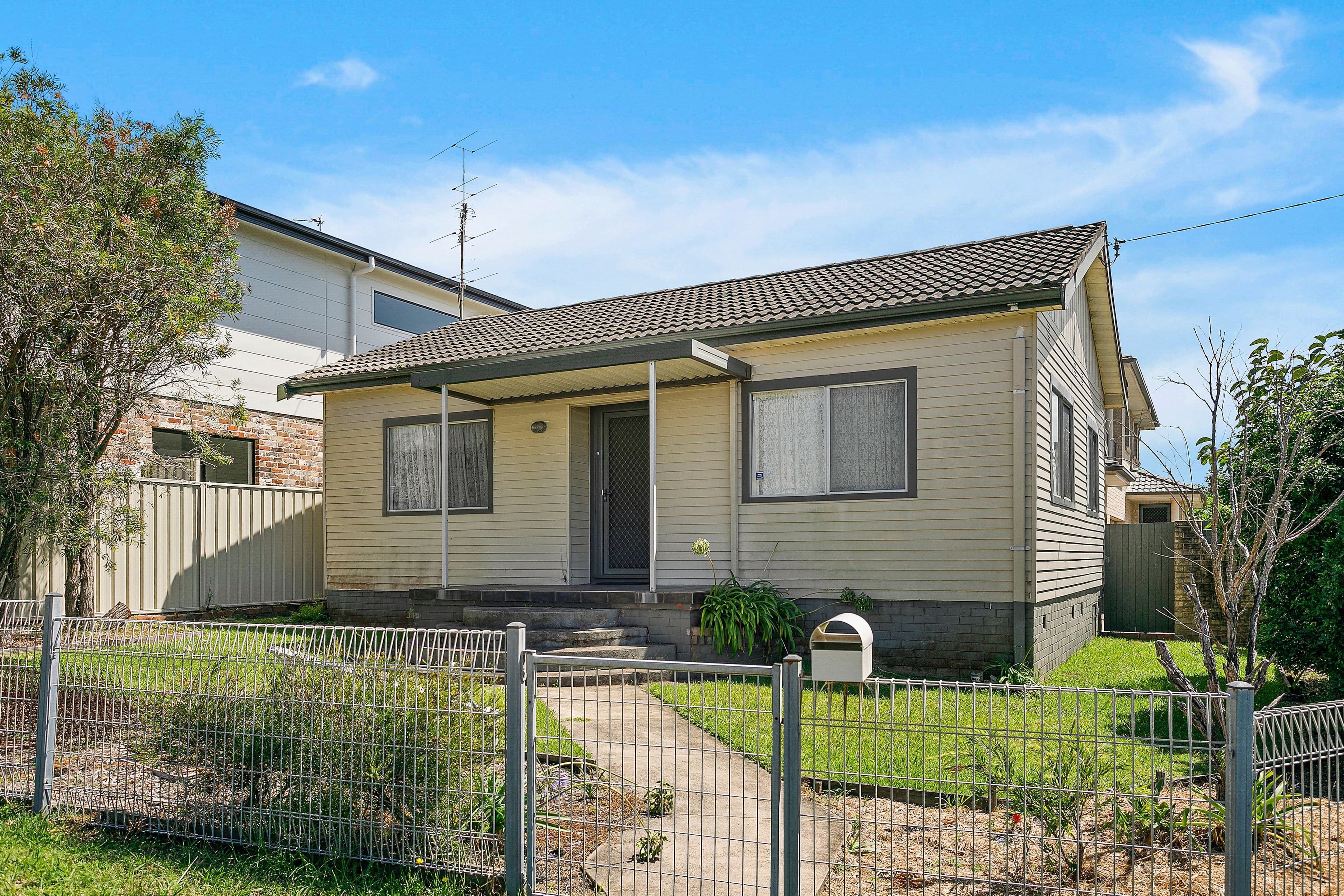 9 Barrack Avenue, Barrack Heights NSW 2528, Barrack Heights - Thumbnail 2